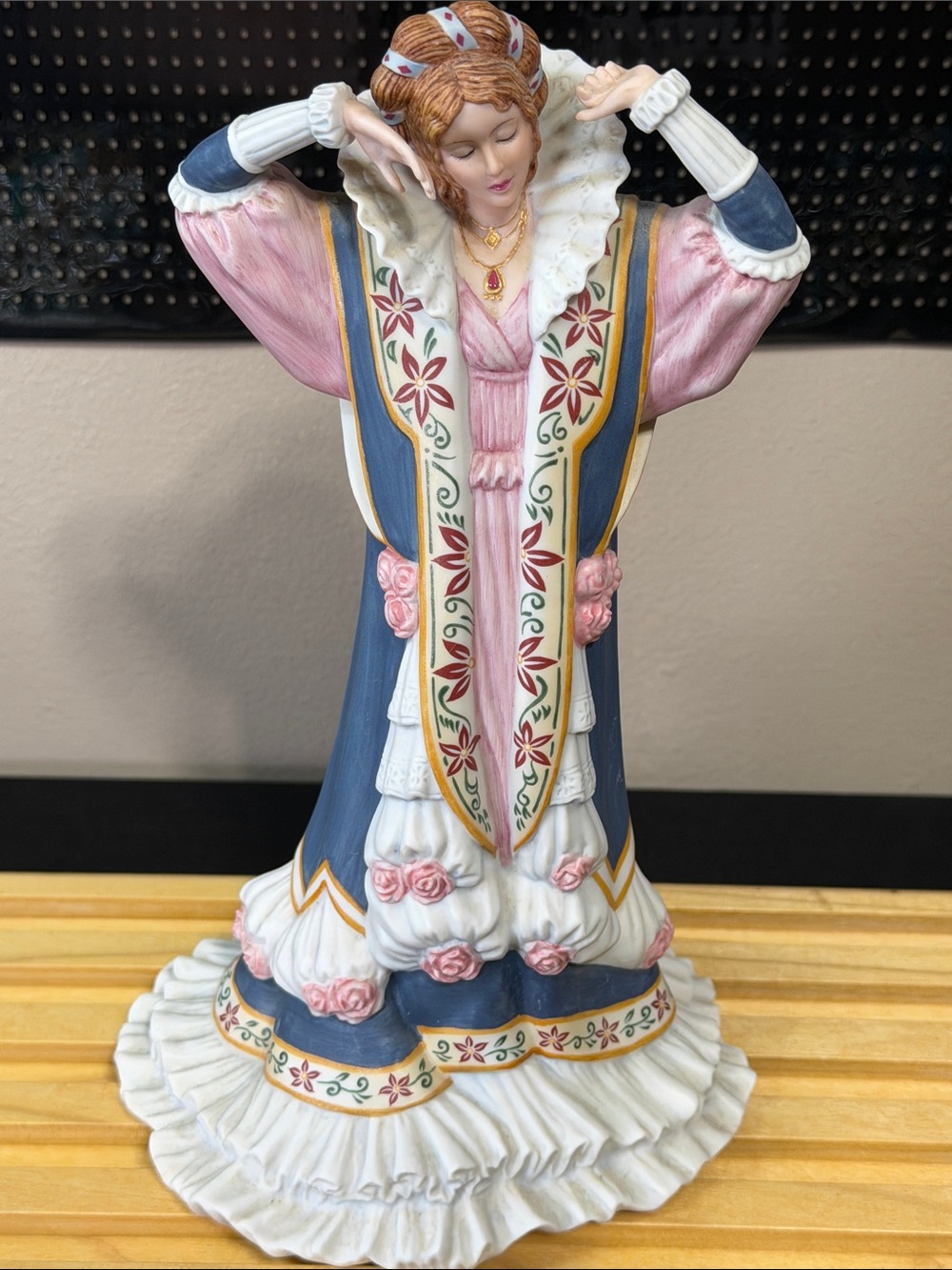Lenox Decorative Porcelain Figurine Sleeping Beauty